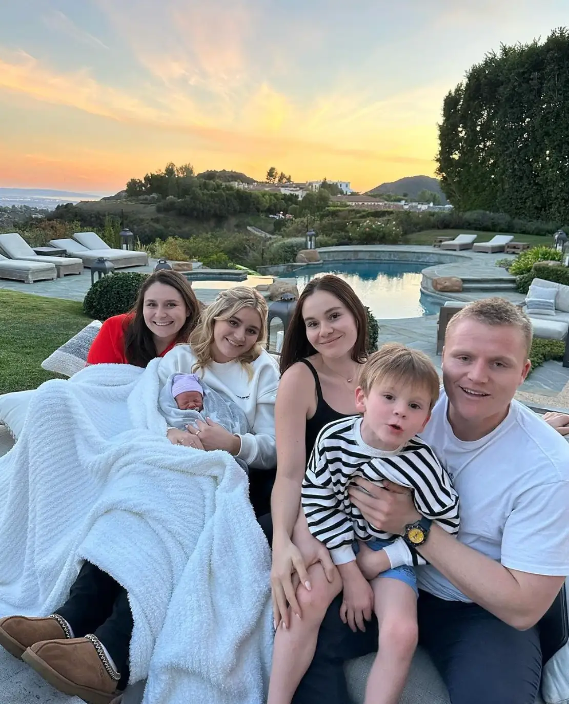 The pair have six kids. (tanaramsay/Instagram)