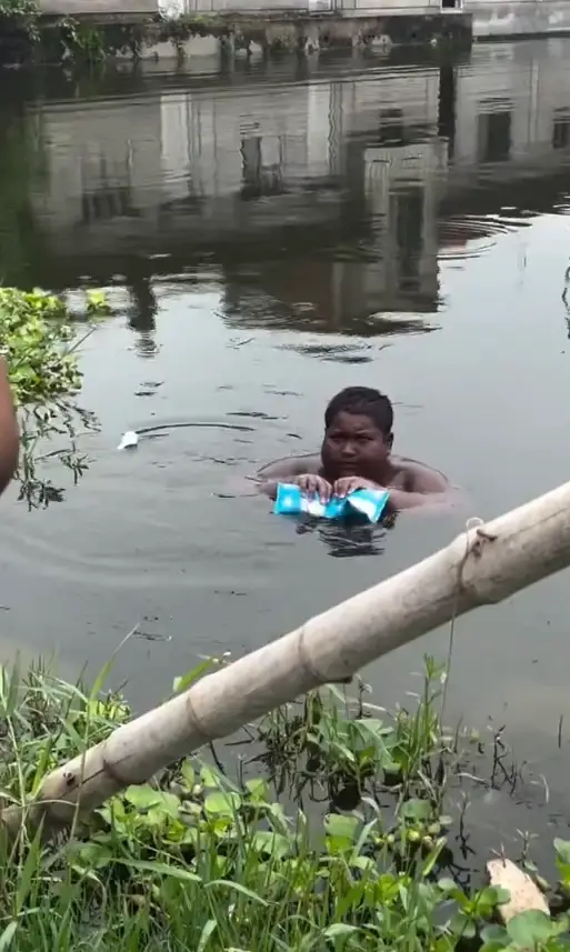 Sheikh, 16, has spent the majority of the last five years submerging himself in ponds (X)