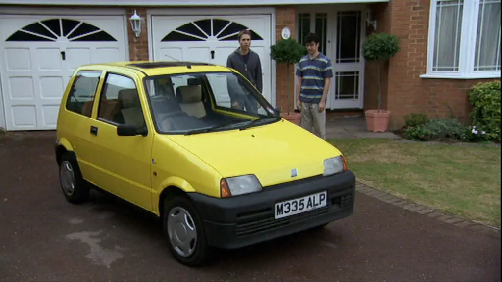 If you want to be as safe as possible go for a yellow car. (Channel 4)