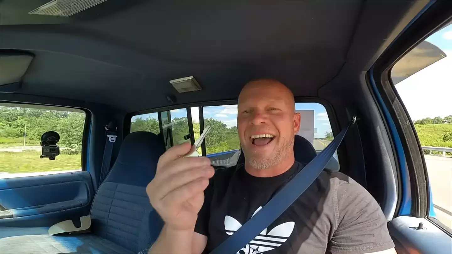 Most of us wouldn't dare try the stunt, so luckily AutoVlog does so we don't have to (YouTube/AutoVlog)