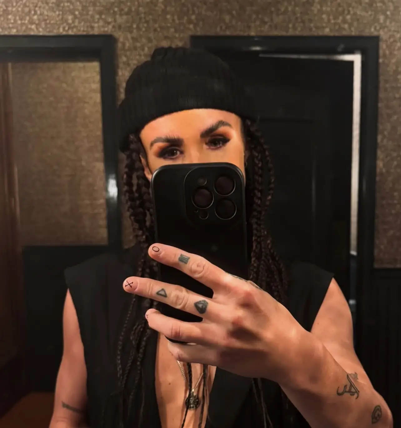 She shared the shocking news on Instagram, where support flooded in (Instagram / Hannah Wants)