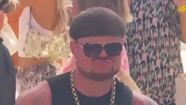 TikTok/zerosixwestibiza