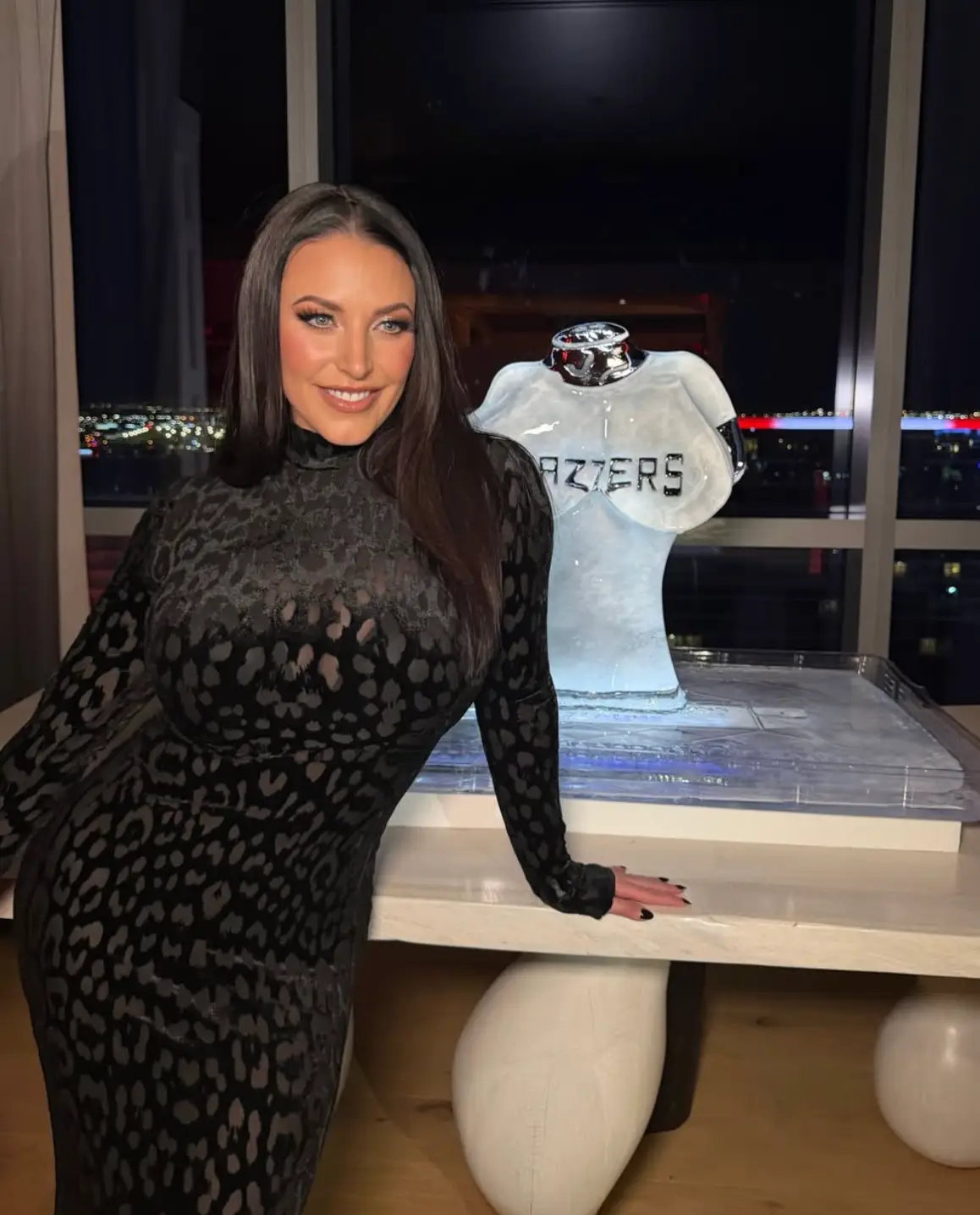 (Instagram/@theangelawhite)