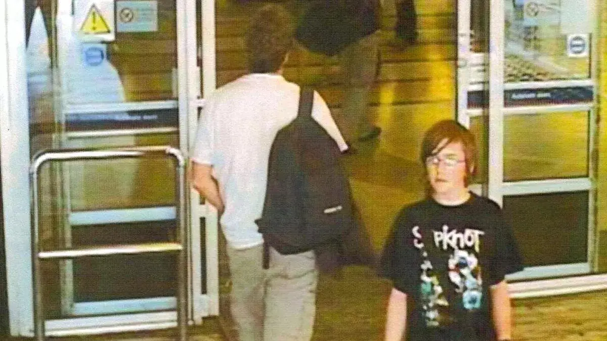 Chilling final image of 14-year-old who mysteriously vanished at train station as dad issues update