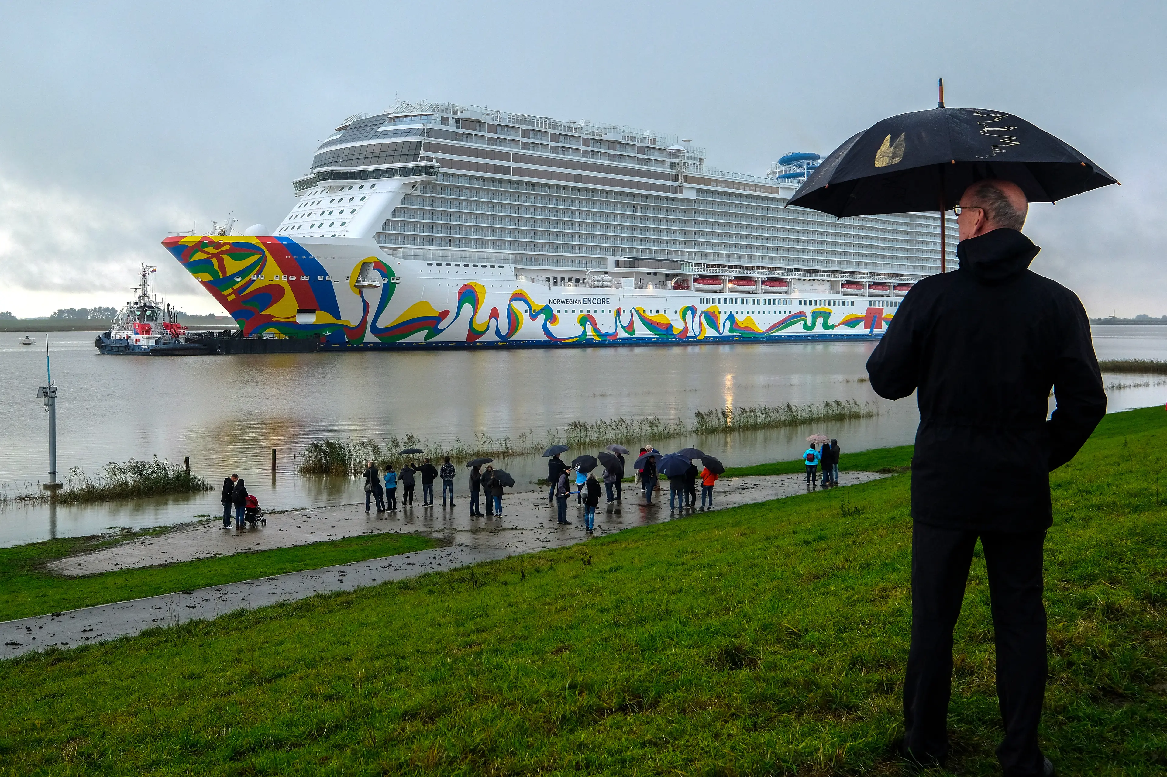 What a palaver. (PATRIK STOLLARZ/AFP via Getty Images)