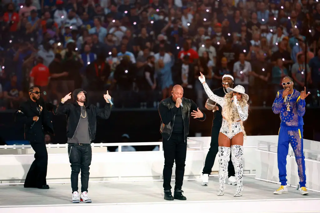 One of the best Super Bowl halftime moments ever (Ronald Martinez/Getty Images)