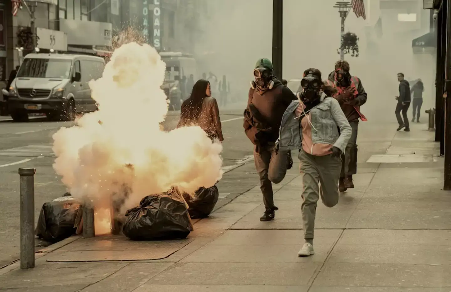 The series stars Giancarlo Esposito and Paz Vega. (Netflix)