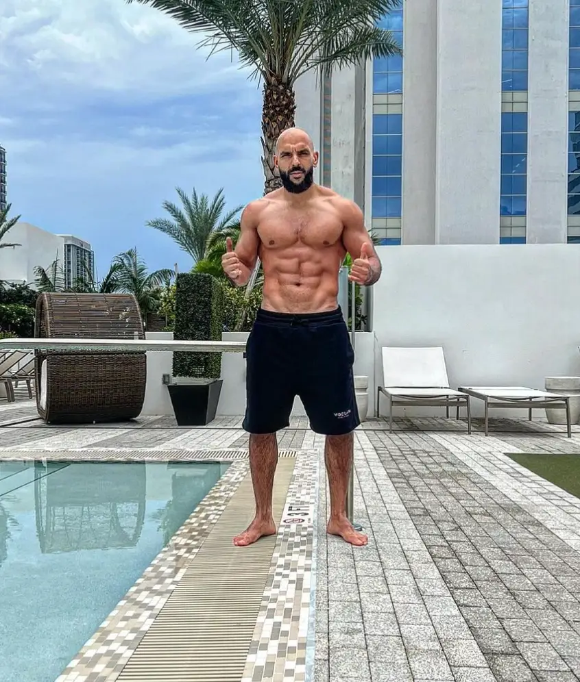 Well, he certainly keeps himself fit. (Instagram/@yasstcheuko)