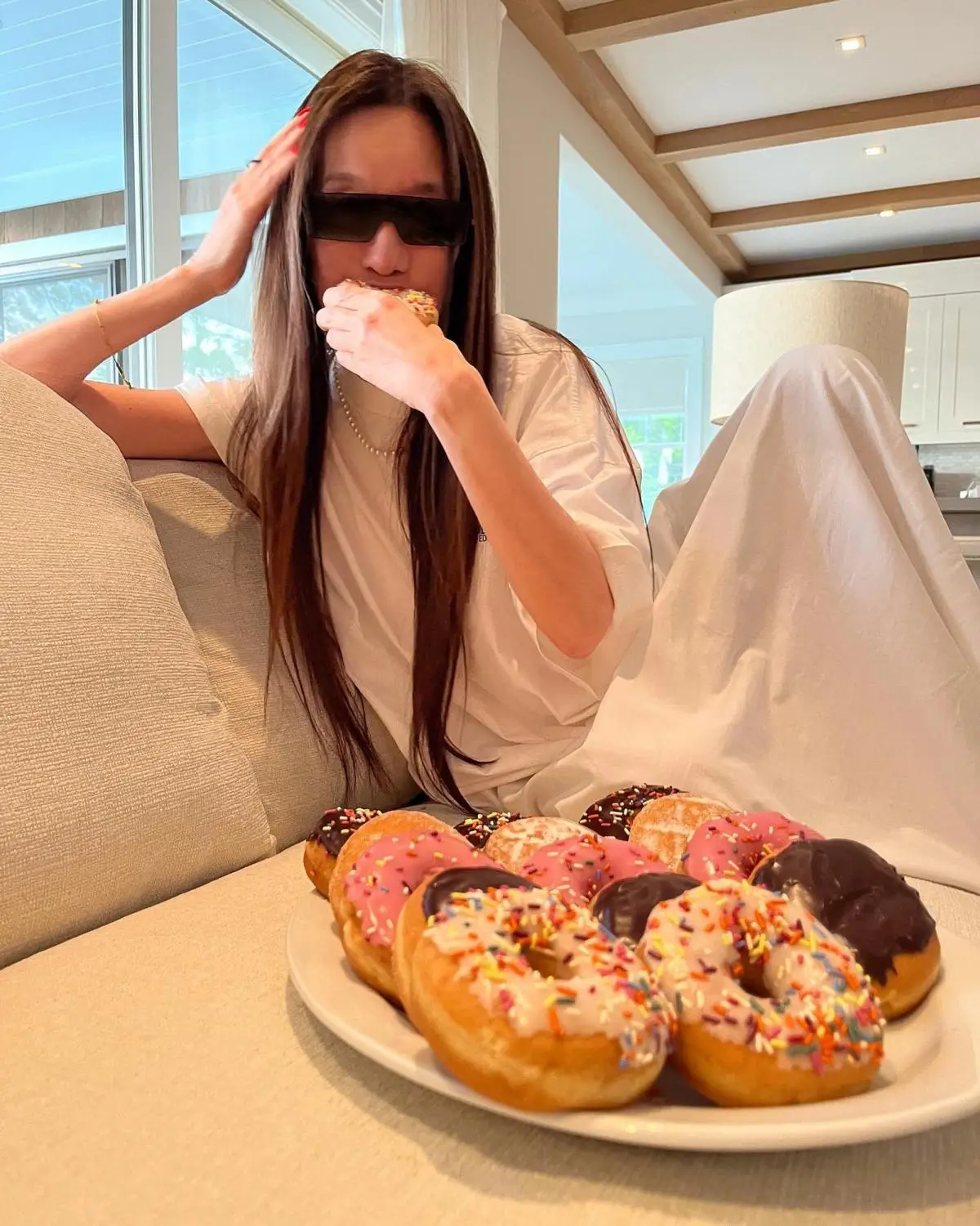 The fashion icon has a serious sweet tooth (Instagram/@verawang)