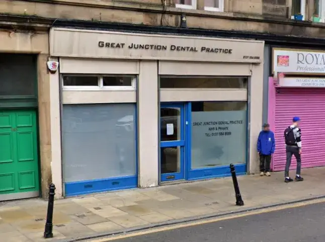 Maureen Howieson was awarded £25k after Jisna Iqbal allegedly 'rolled her eyes' at her (Google Maps)