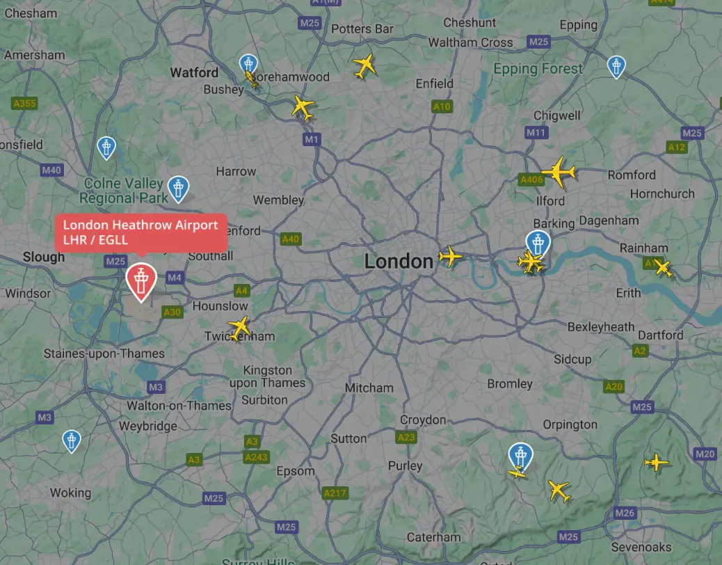The UK's biggest airport, completely devoid of flights (Flightradar24)