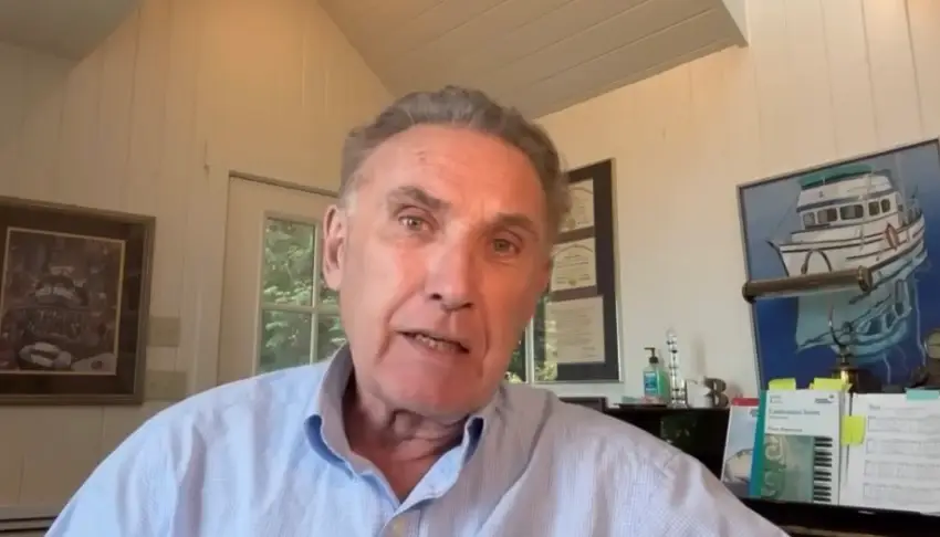 Dr Hawkins explained there are several signs that could suggest a person may be a narcissist (YouTube/drdavidbhawkins)