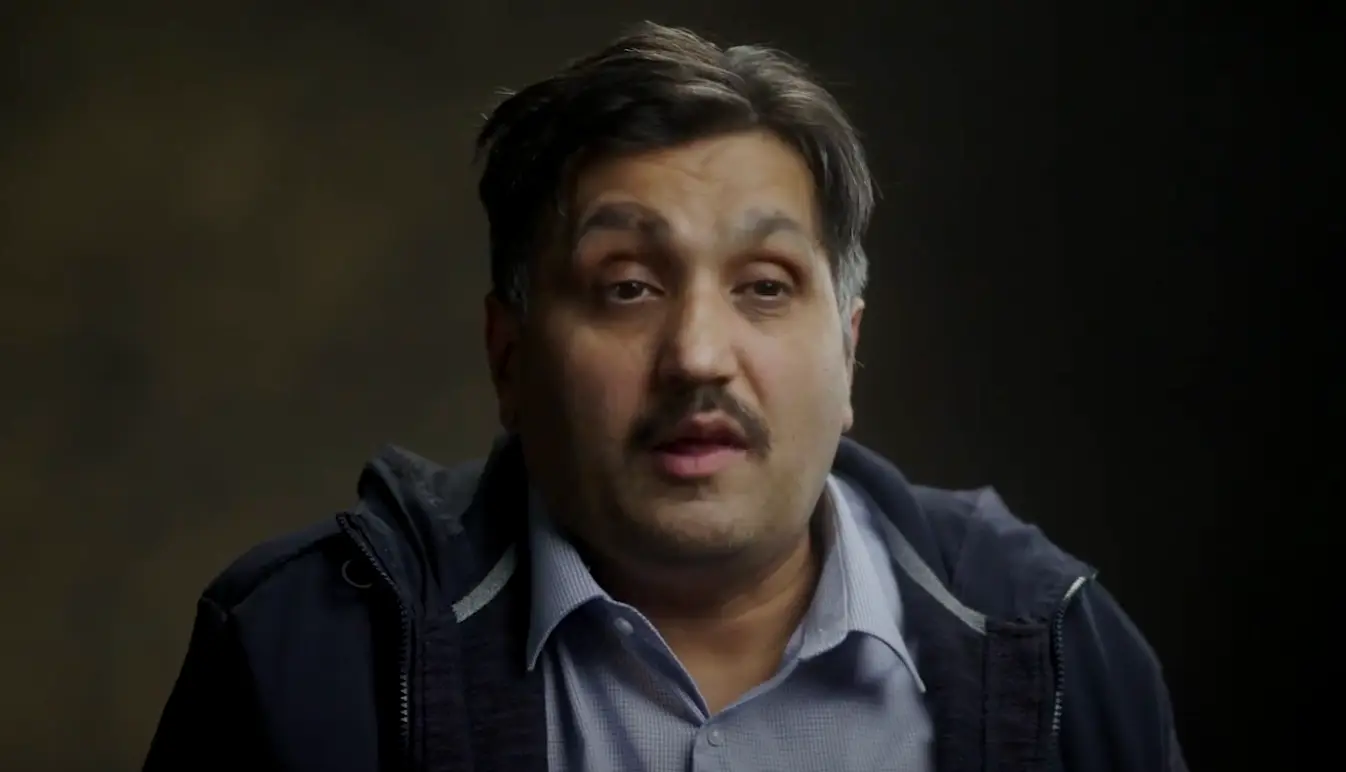 Mo Abad opened up on how it's like to have a bionic penis (LADbible)