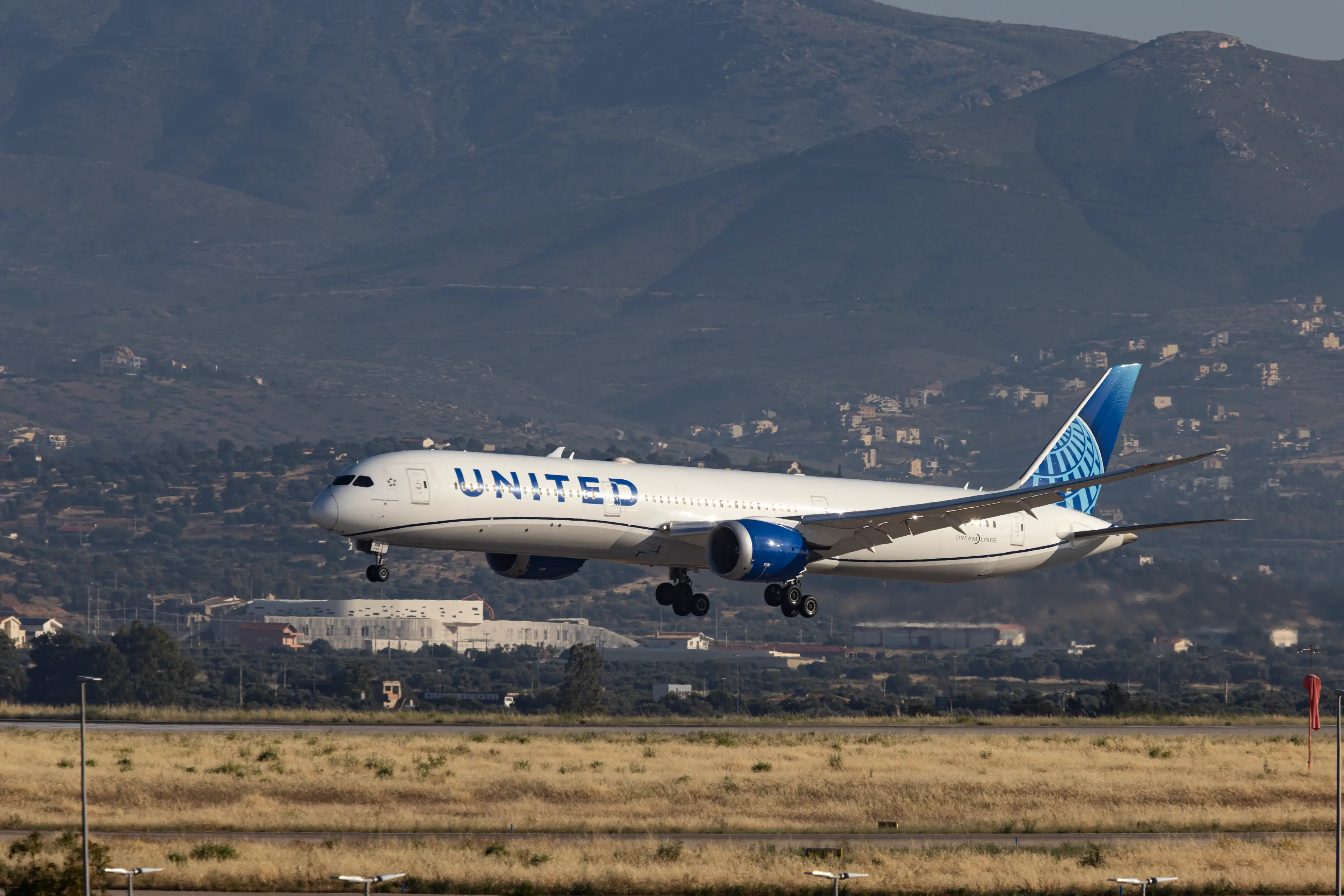 United Airlines has since issued a statement (Nicolas Economou/NurPhoto via Getty Images)