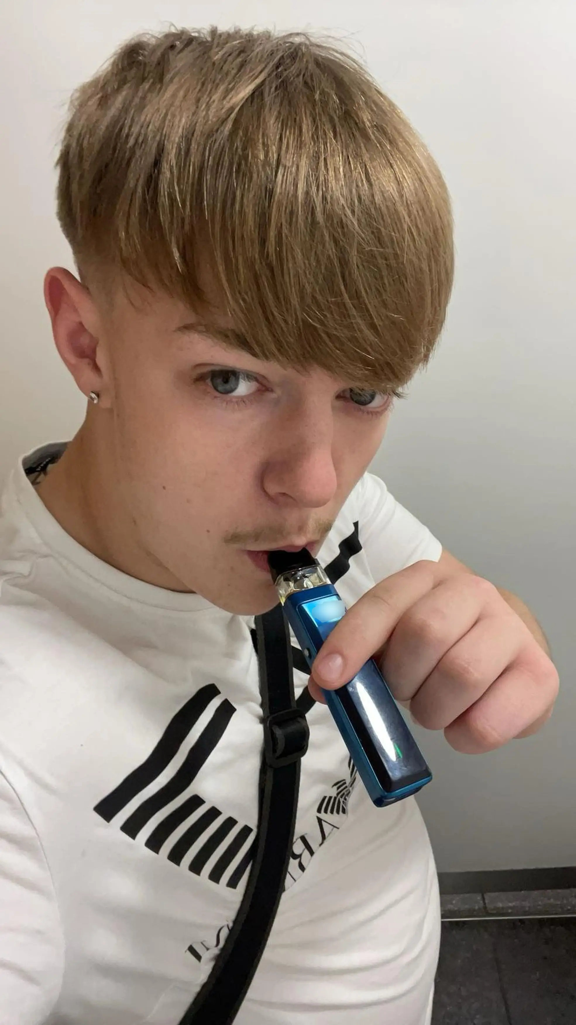 He said he started vaping to 'fit in'. (Kennedy News and Media)