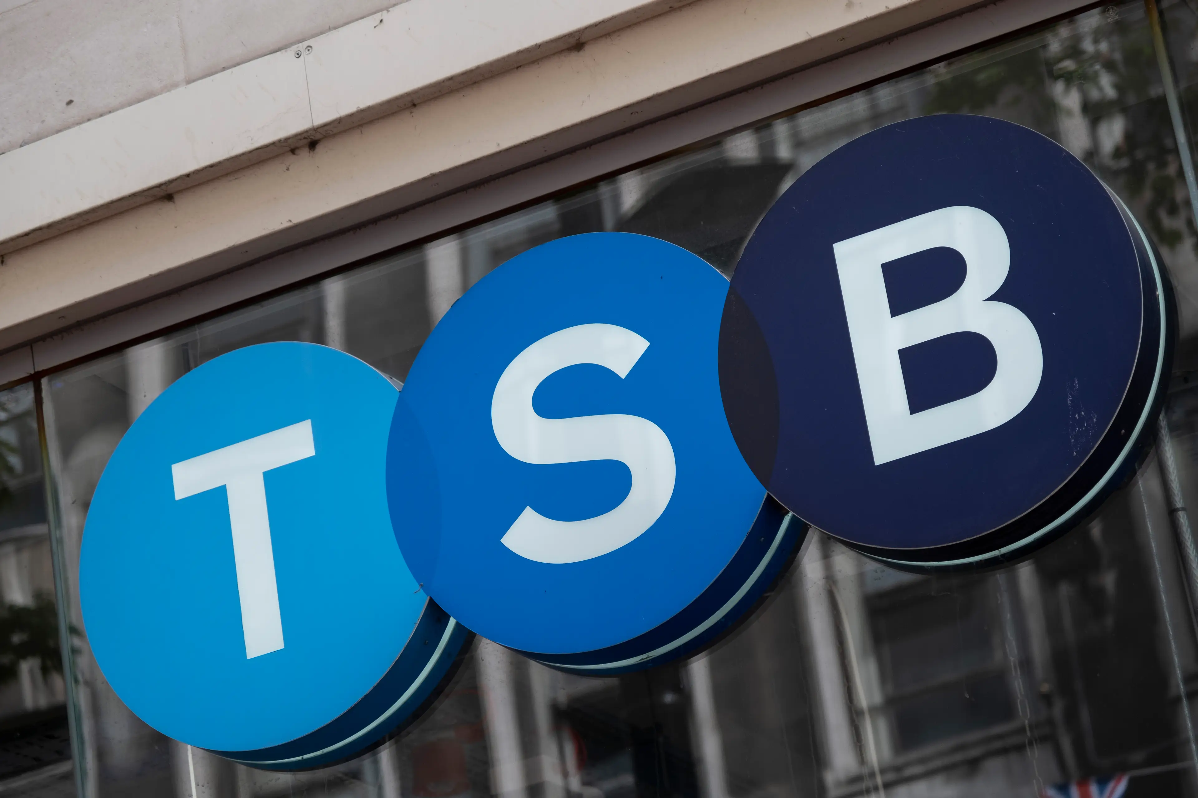 The TSB app is down (Mike Kemp/In Pictures via Getty Images)