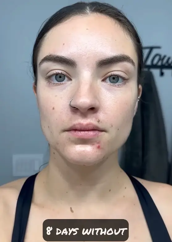 This is what she looked like after eight days (YouTube/Yoga With Paige)