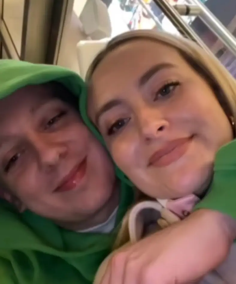 The pair continue to keep people guessing (Instagram/aitch)