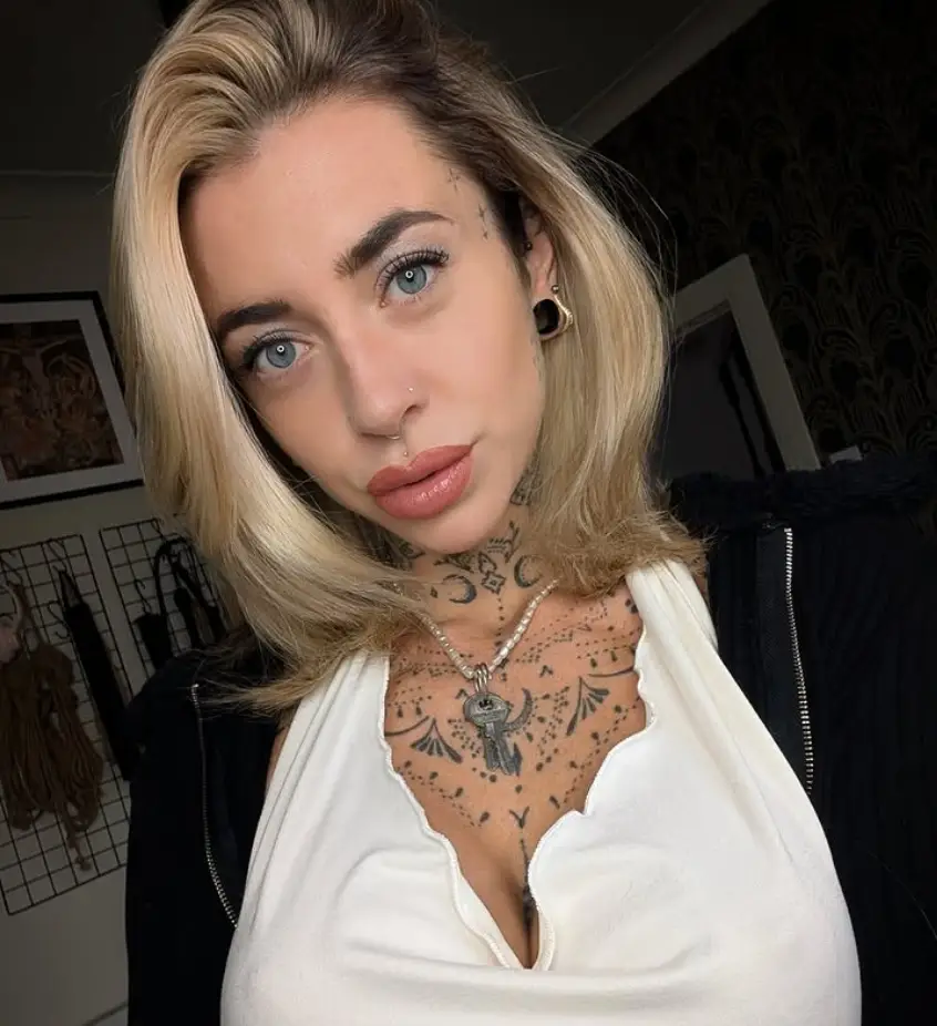 Saurora Grace said many of her clients were disabled, and that in many cases she'd been hired by their parents (Instagram/@saurorasoull)