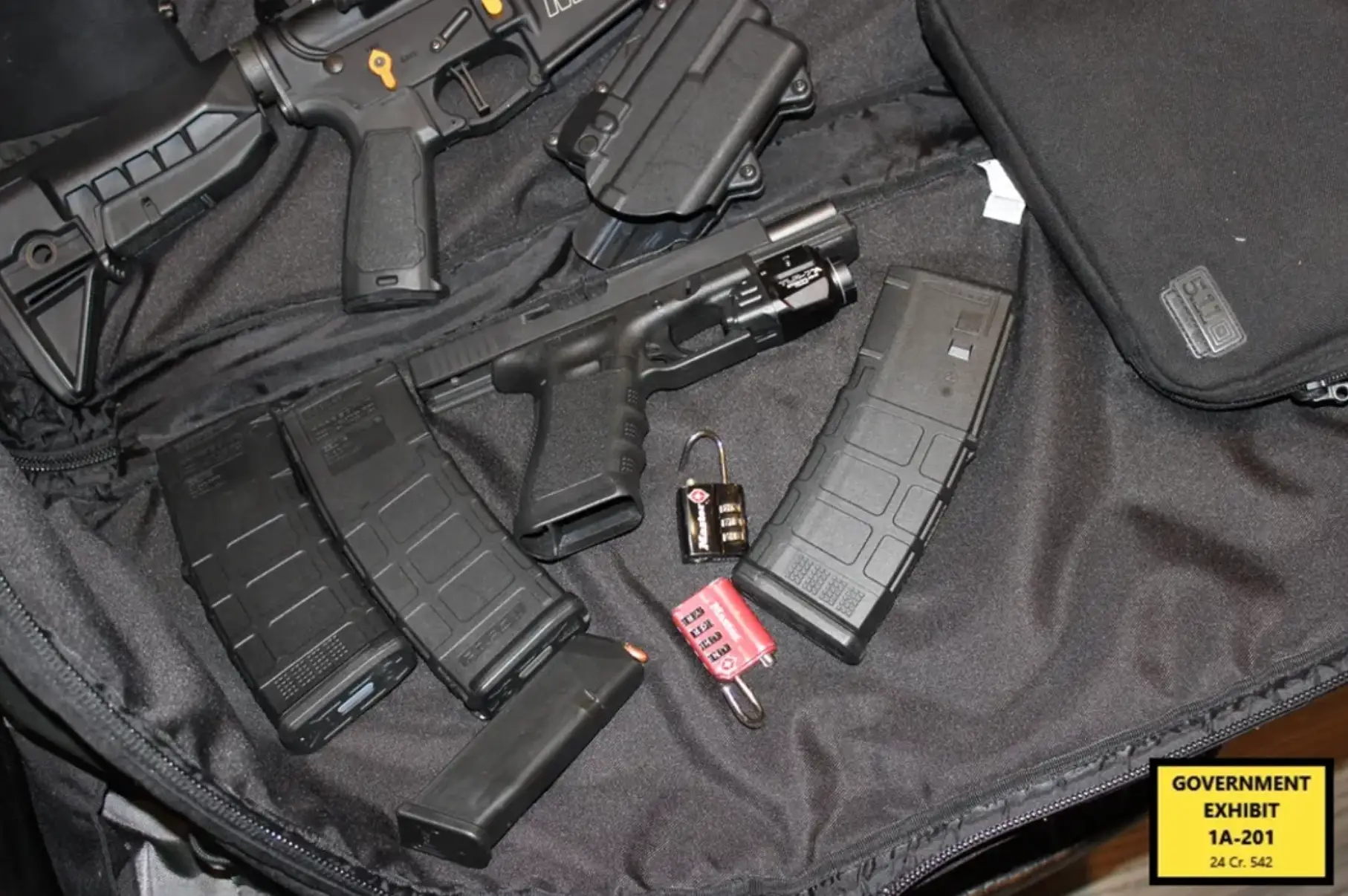 A number of weapons and ammo were found in the security office (Department of Justice)