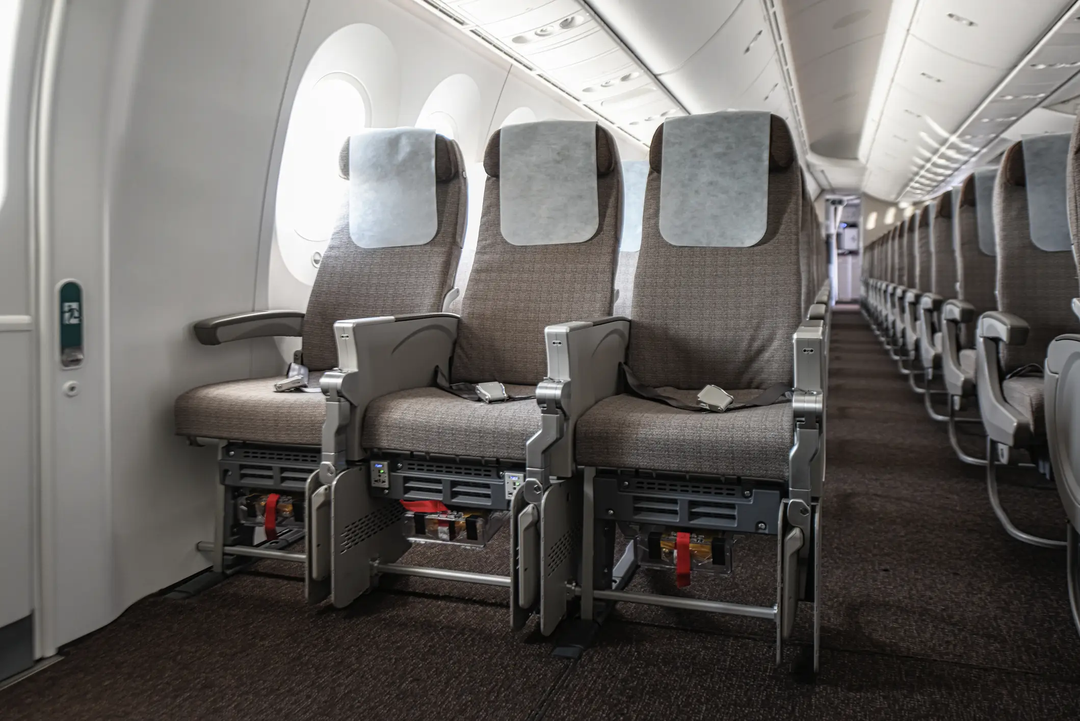 Economy seats are typically between 17" and 18.5" (Getty Stock Images)