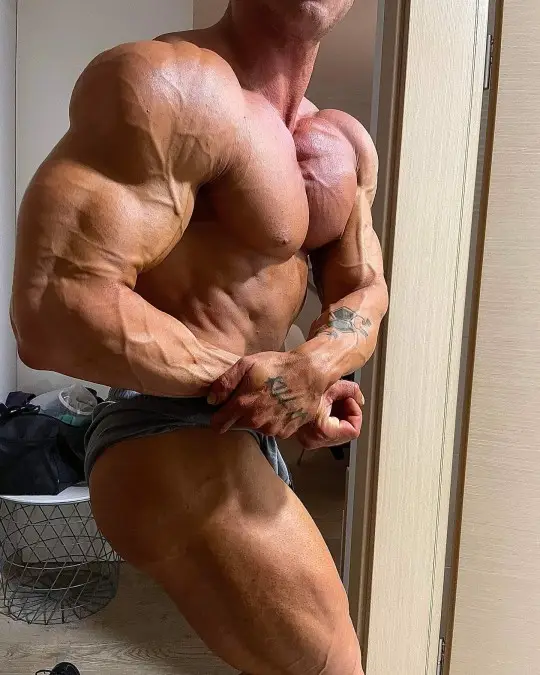 He now enters bodybuilding competitions.