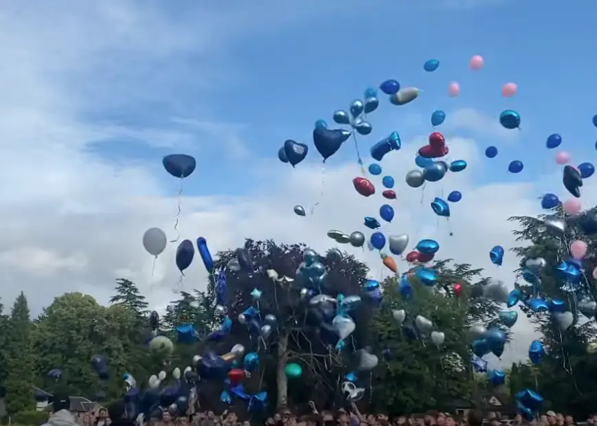 Crowds gathered to release balloons in memory of the 21-year-old (Central Funeral Services/Facebook)