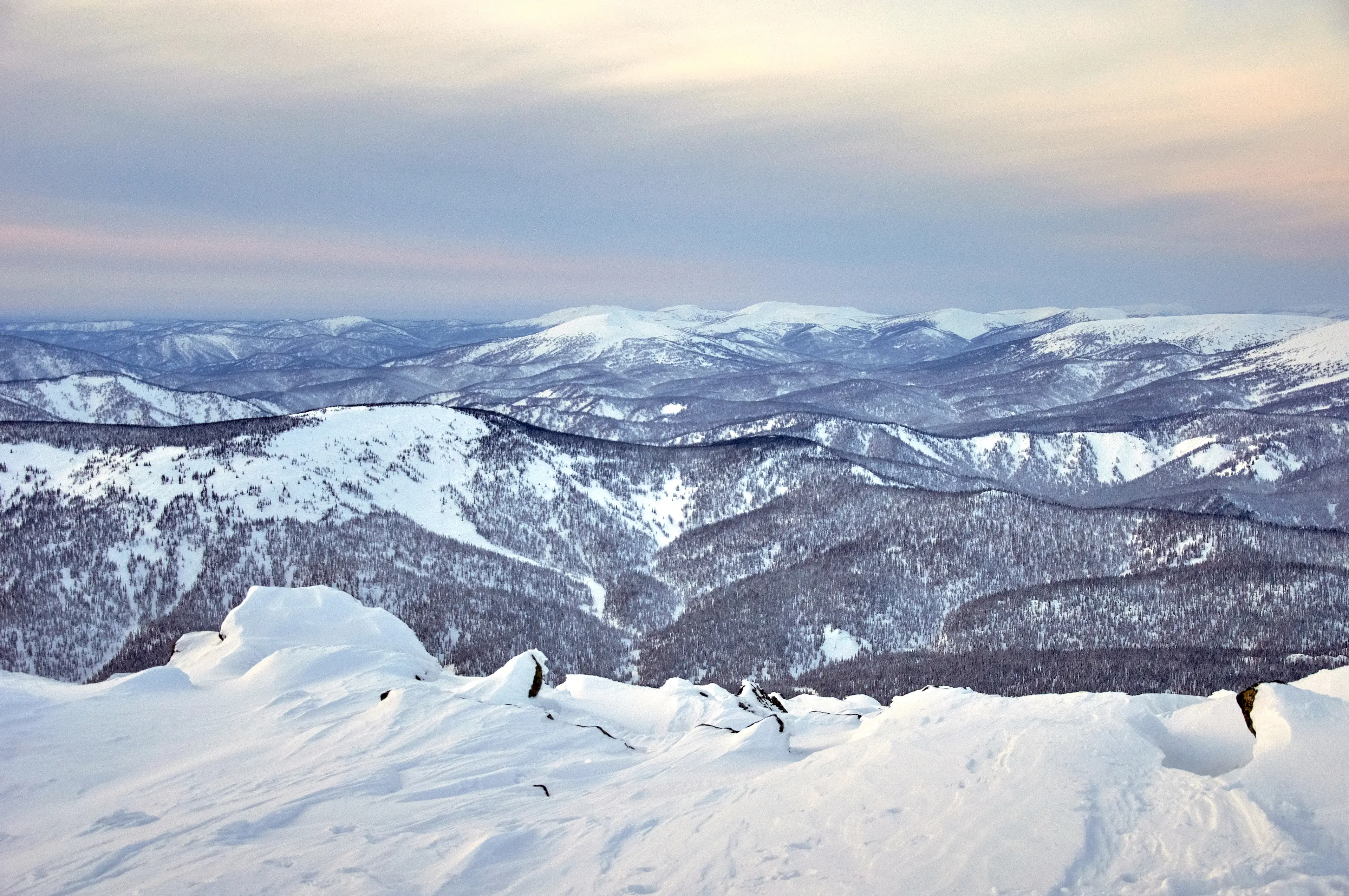 The plane ended up crashing into Russia's Kuznetsk Alatau mountain range (Getty Stock)