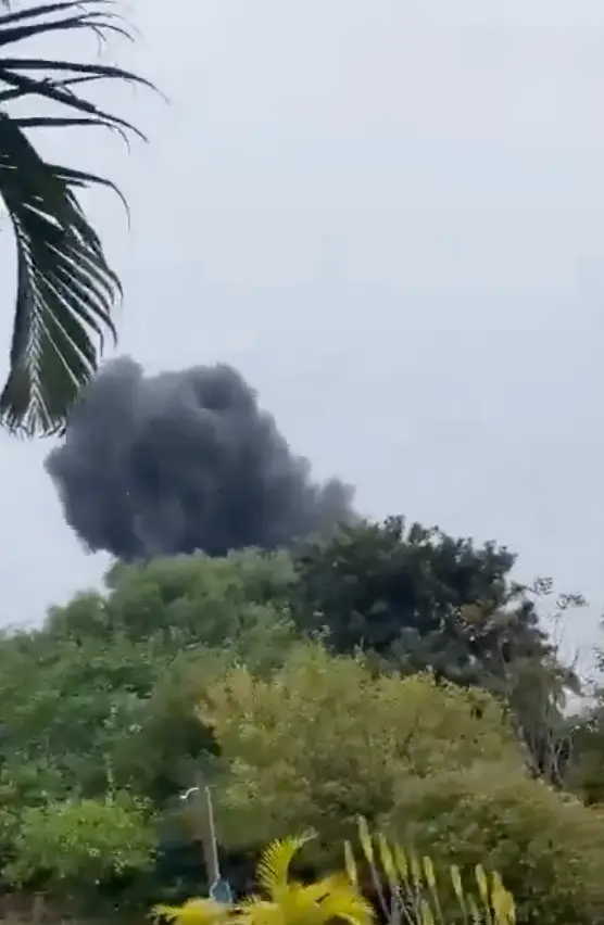 Black smoke could be seen billowing into the sky (X/GloboNews)