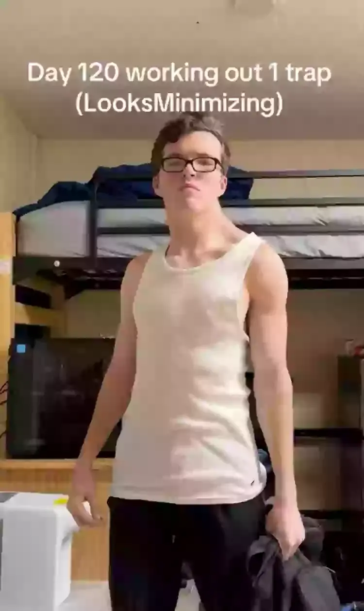 A doctor said he risks 'spinal misalignment, joint strain, compensatory injuries and chronic pain' with his approach (Instagram/@thecrookedman10)