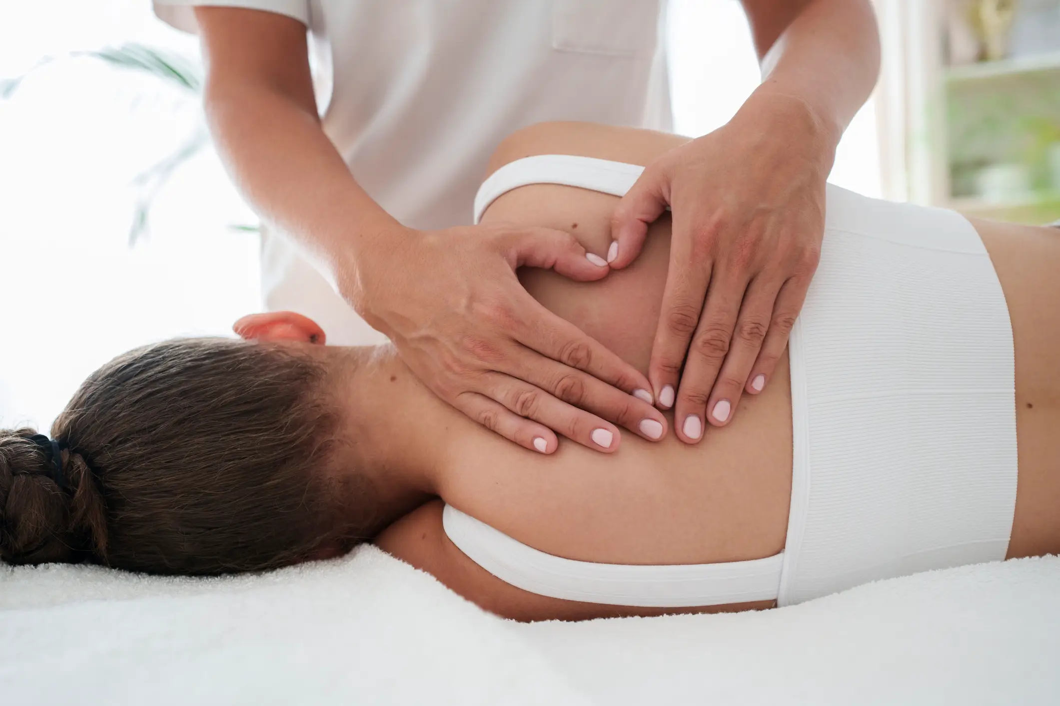 Chiropractic neck adjustments come with risks (Getty Stock Image)