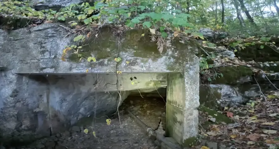 The brothers went and explored this creepy looking mine (YouTube/ActionAdventureTwins)