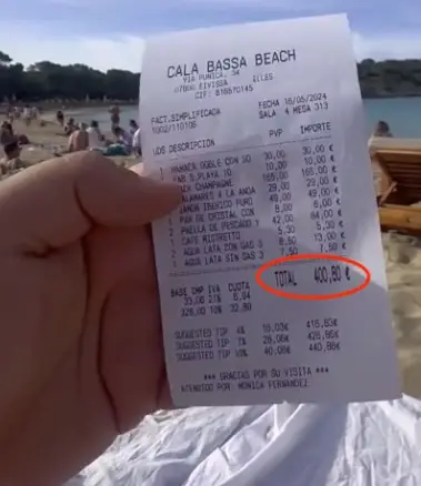 They ordered champagne and paella (Jam Press)