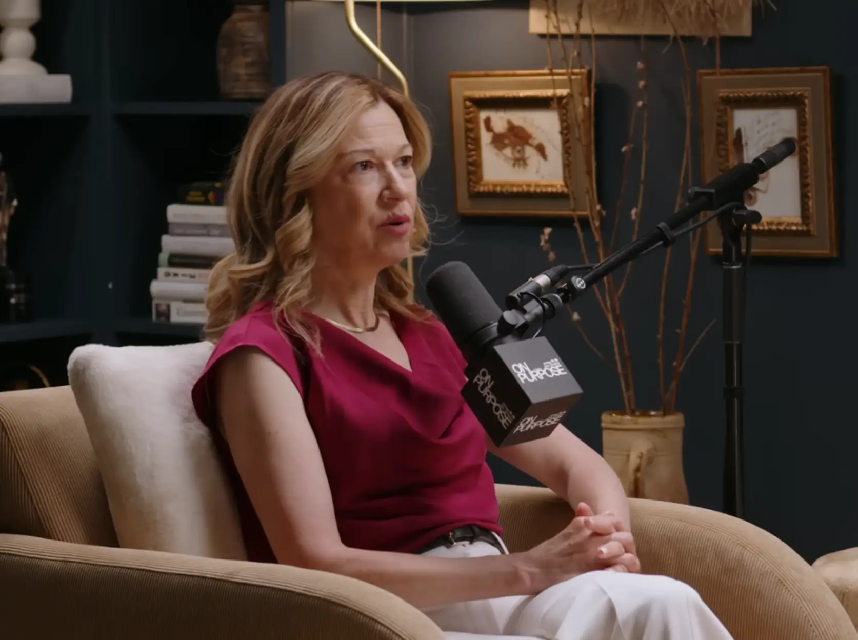 Therapist Lori Gottlieb explained why many relationships fail either at five or seven years. (YouTube/TheJayShettyPodcast)