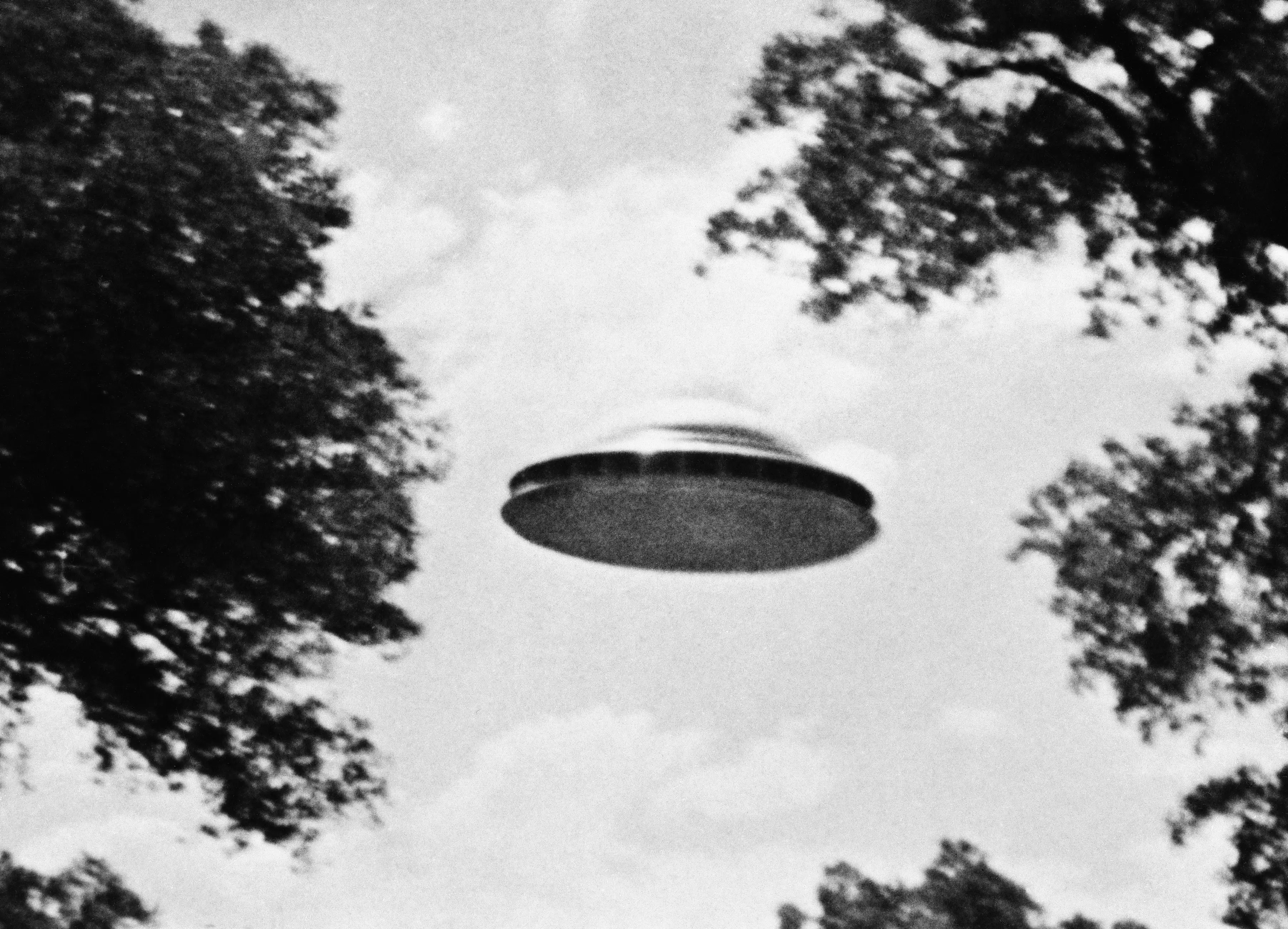 Is it a bird? Is it a plane? No, it's five UFOs above Ukraine triggering nuclear weapons and then leaving mysteriously (Getty Stock Images)