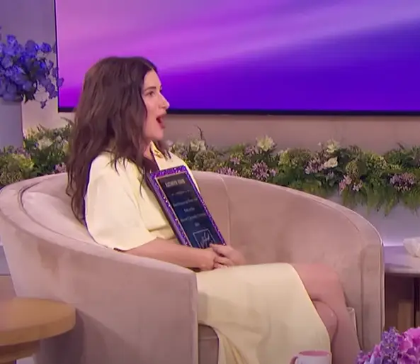 Hahn was gifted a plaque for the achievement (YouTube/Jennifer Hudson Show)