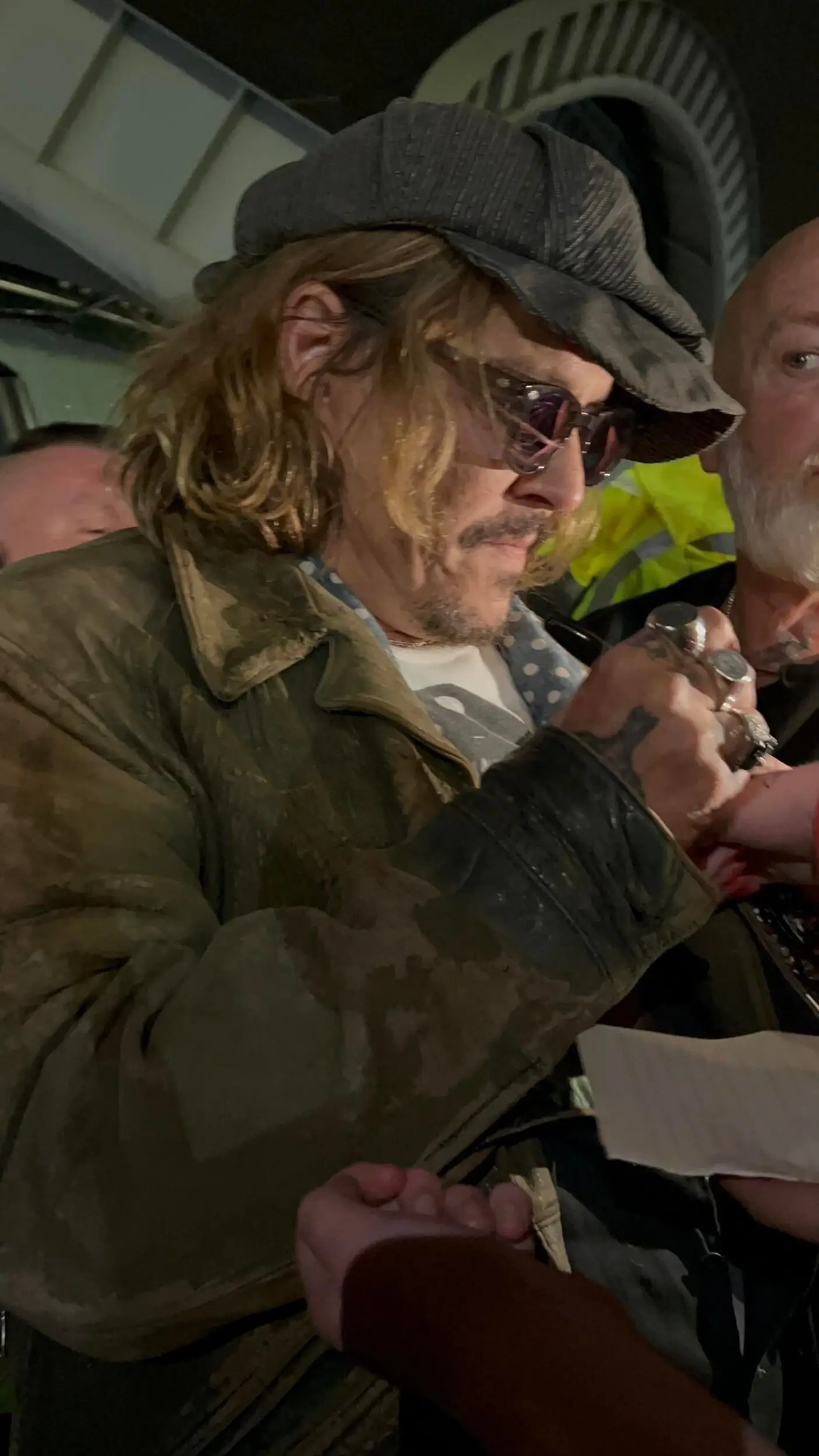 Paris Pattinson met Depp outside his hotel in Newcastle.