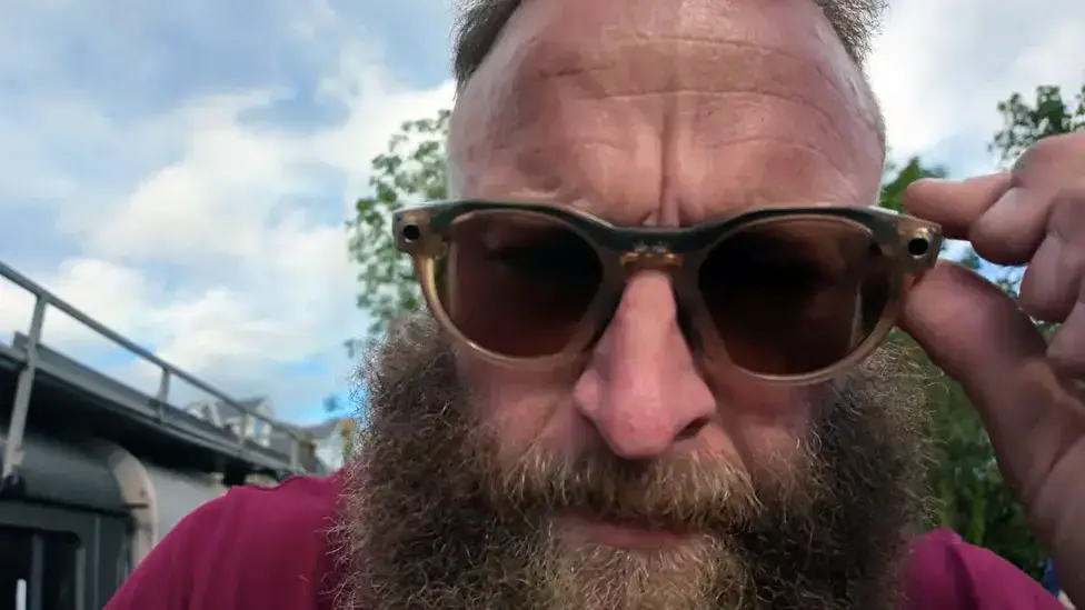 TikToker Scott Margerison, known online as E Dobbin, is being investigated by police over videos he recorded using Meta's smart glasses (YouTube)