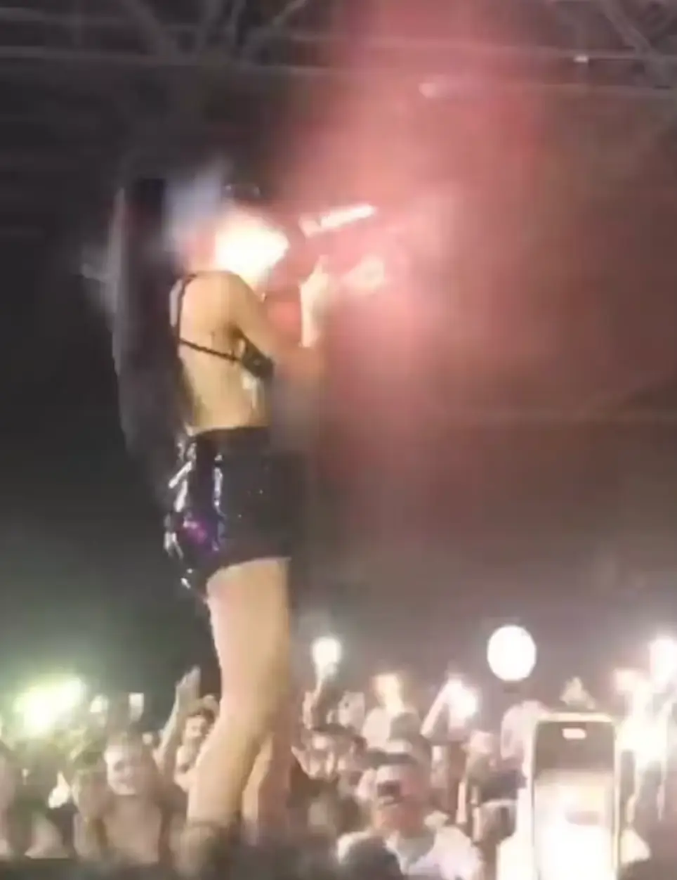 Flavia Ribeiro, also known as DJ Flavinha, didn’t realise she had the cannon facing the wrong way.