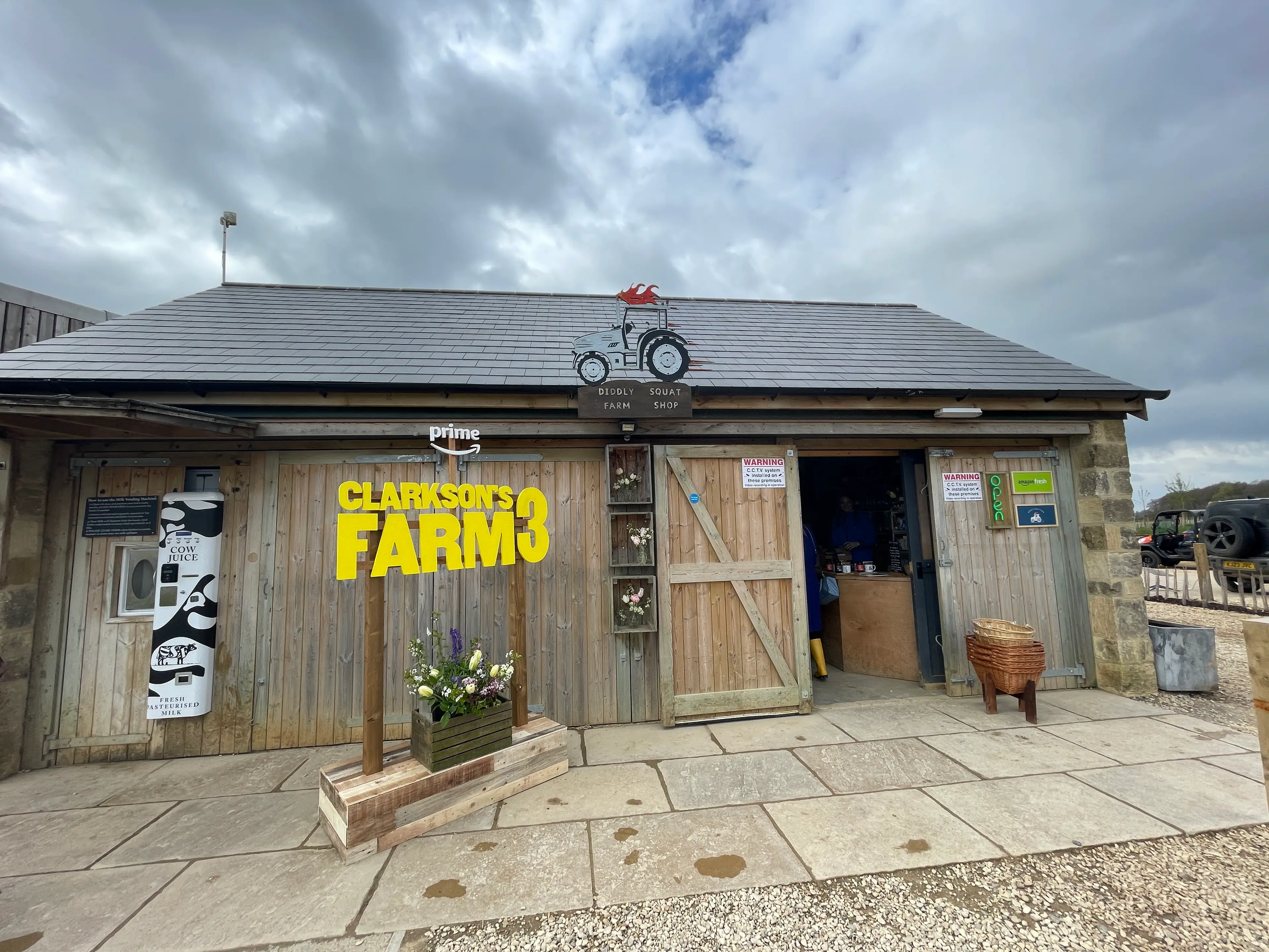 It's not that big. (LADbible)