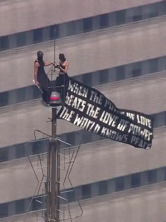 The attention-grabbing stunt hit headlines (Instagram/@angela_nikolau)