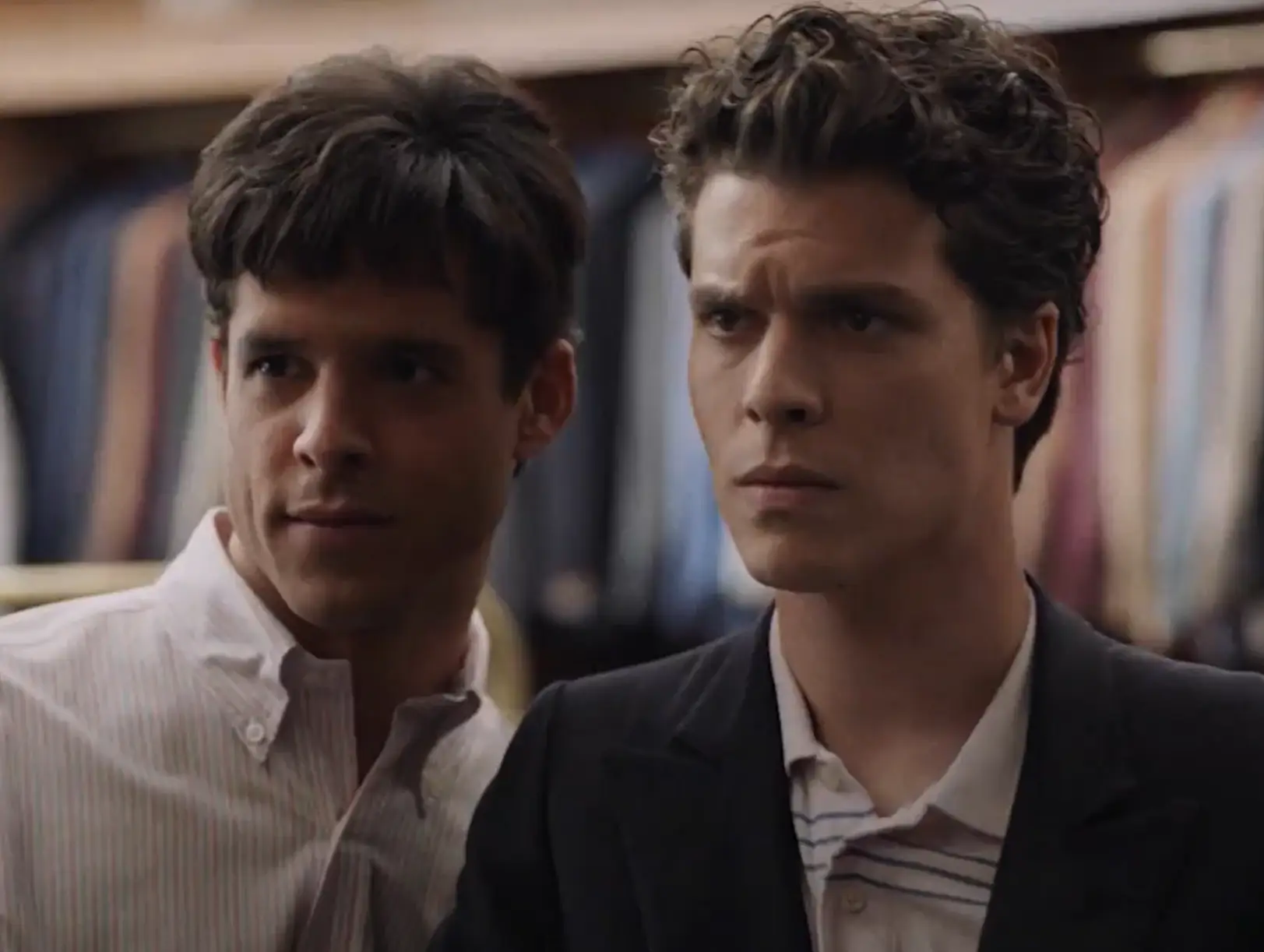 Miles Gaston Villanueva and Gus Halper as Lyle and Erik Menendez. (NBC)