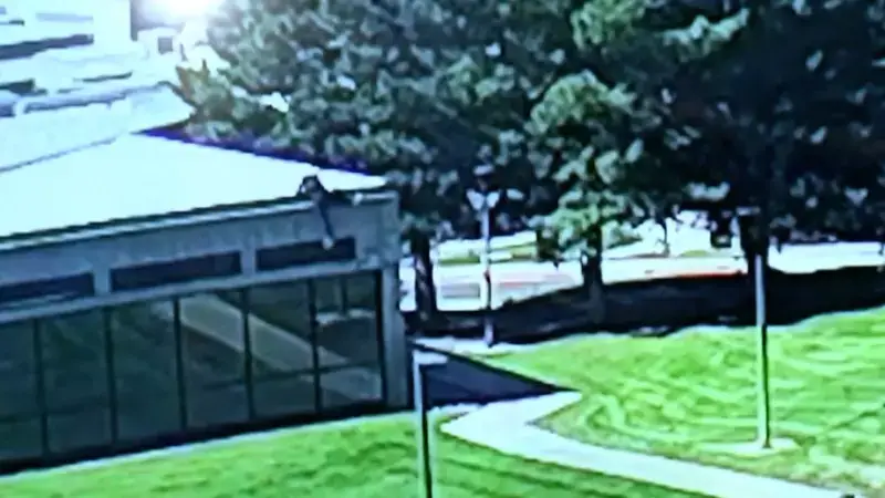 The FBI has released video showing how Charlie Kirk's killer escaped (FBI)