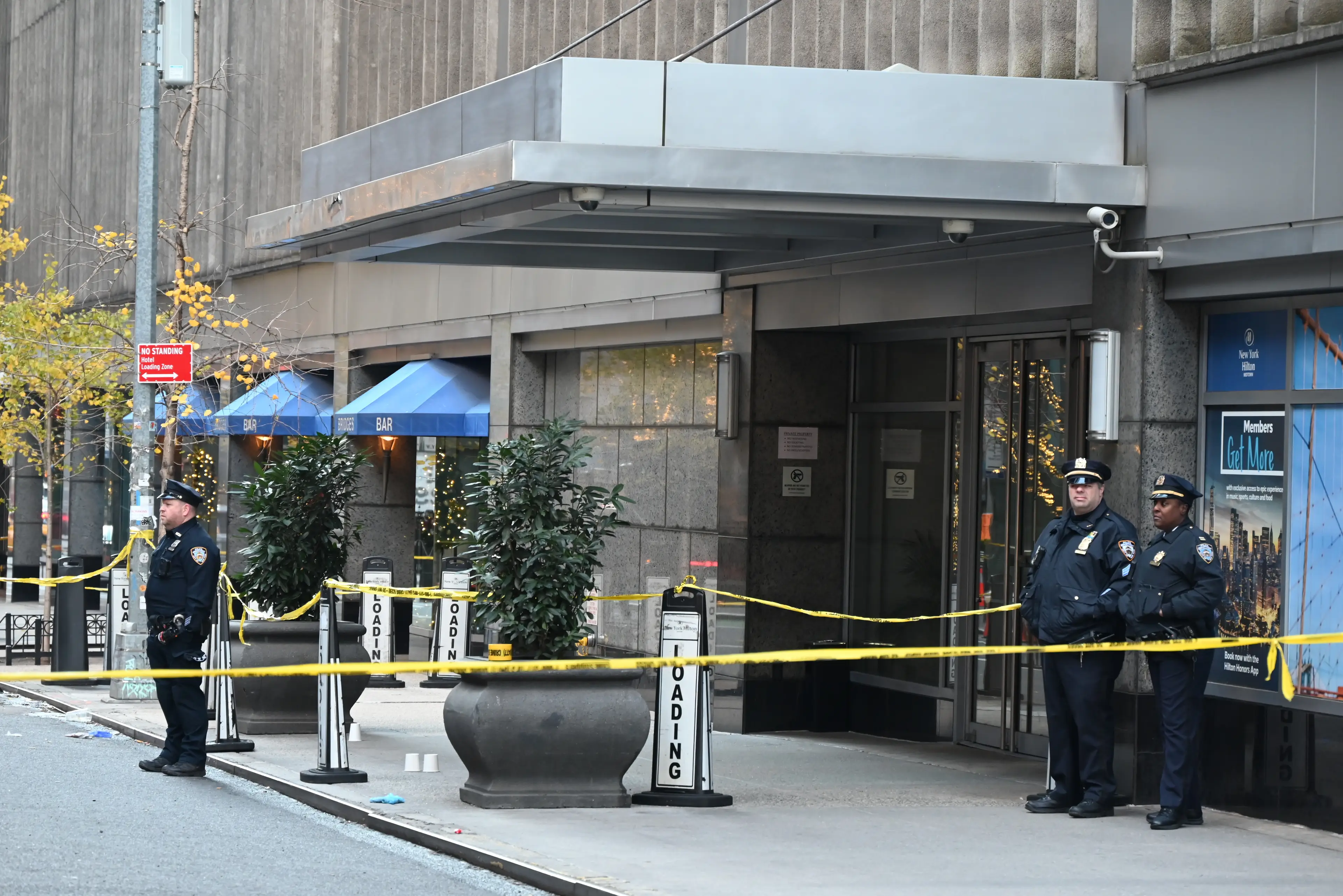 The shooting took place outside New York's Hilton hotel on Sixth Avenue. (Kyle Mazza/Anadolu via Getty Images)