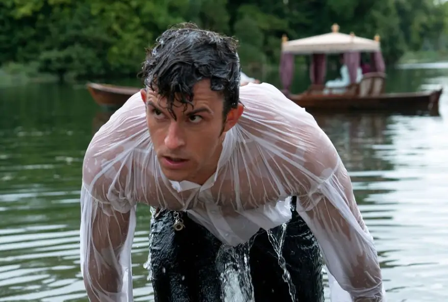 Many know Bailey from Bridgerton. (Netflix)