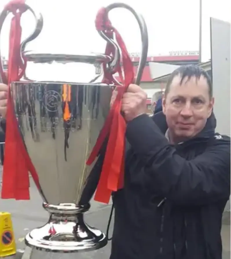 Creen said he felt the need to confront the suspect as he made his way towards other passengers (Facebook)