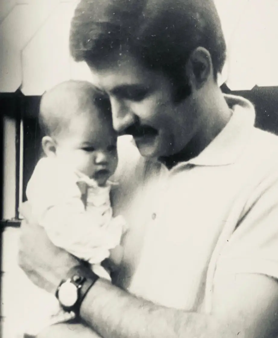 Jennifer shared a series of snaps with her father.