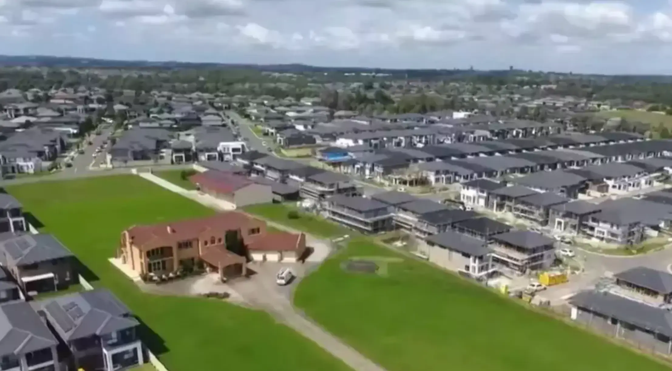 The Zammit family have turned down huge offers (7News)