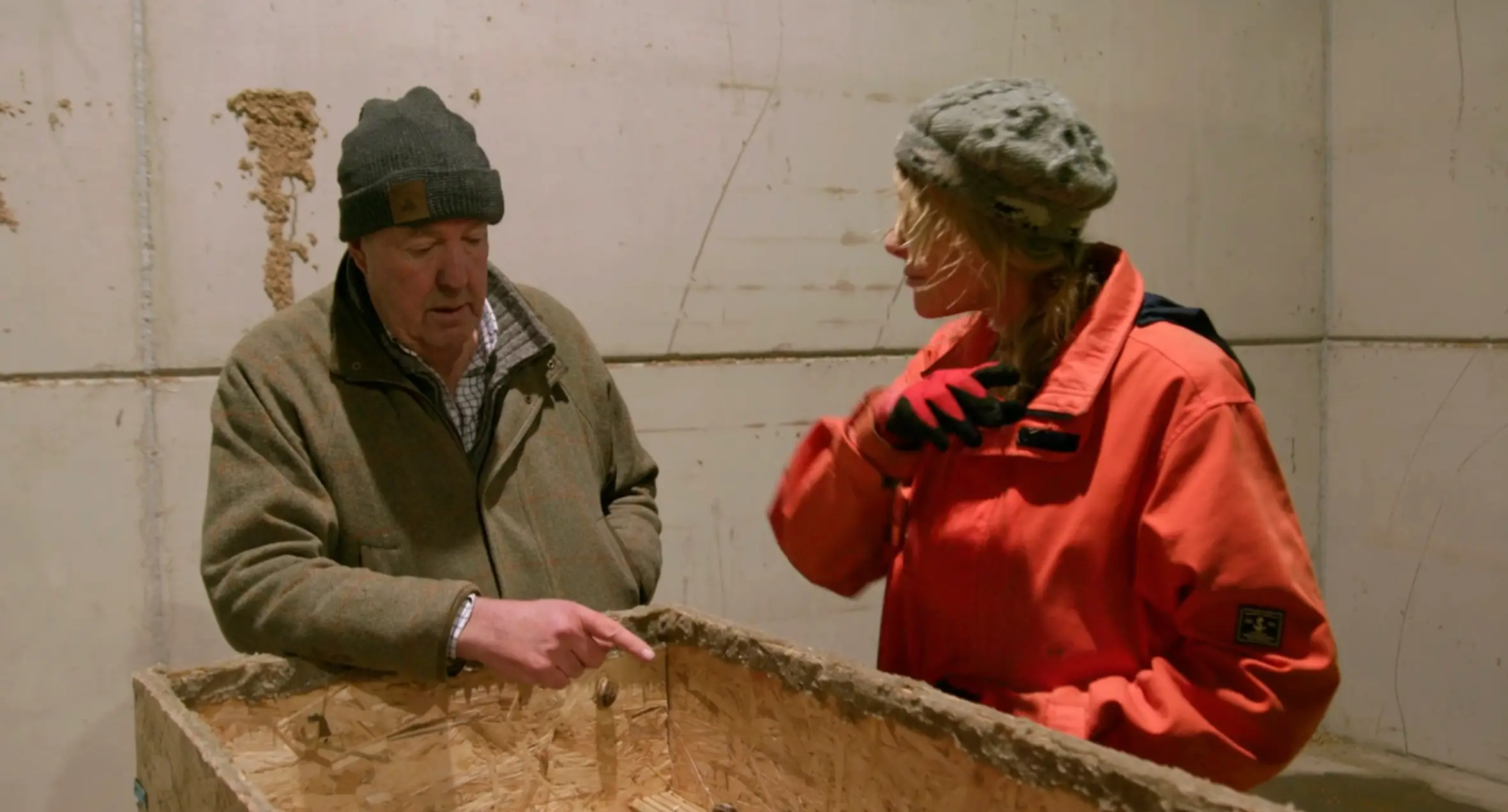 Jeremy Clarkson and Lisa Hogan (Prime Video)