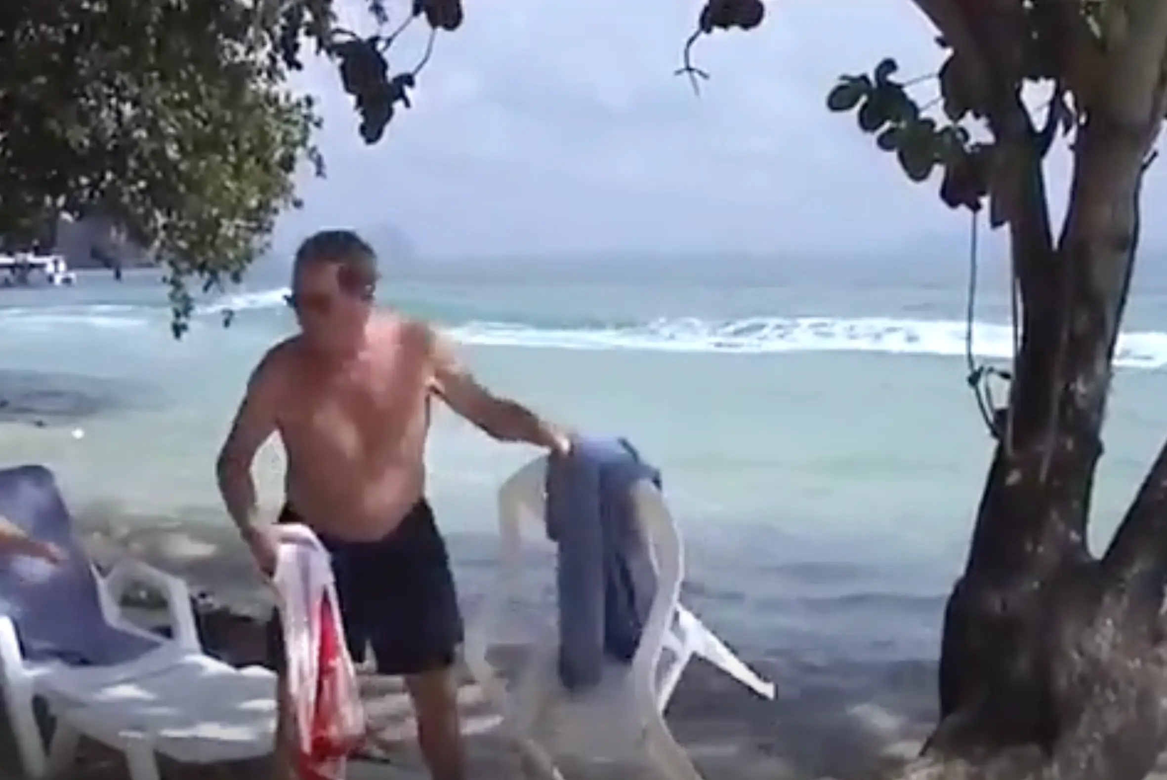 Things got very hectic, very quickly in the video (YouTube/JulianHadden1)